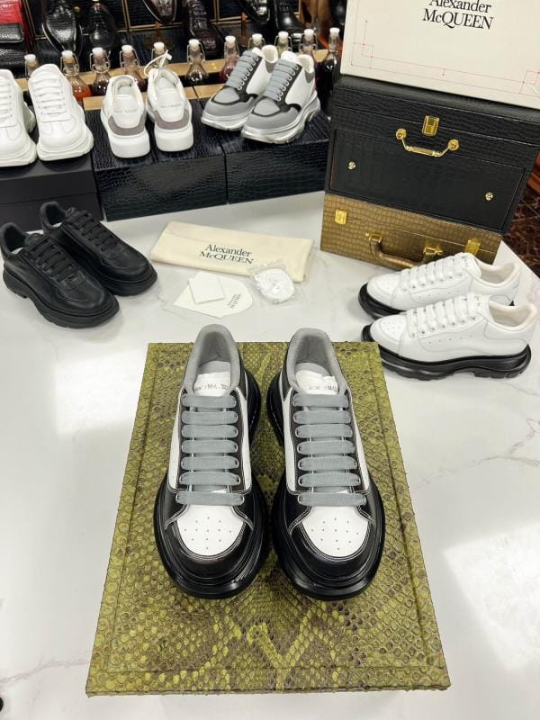 Alexander McQueen Classic Black White White Fond White White