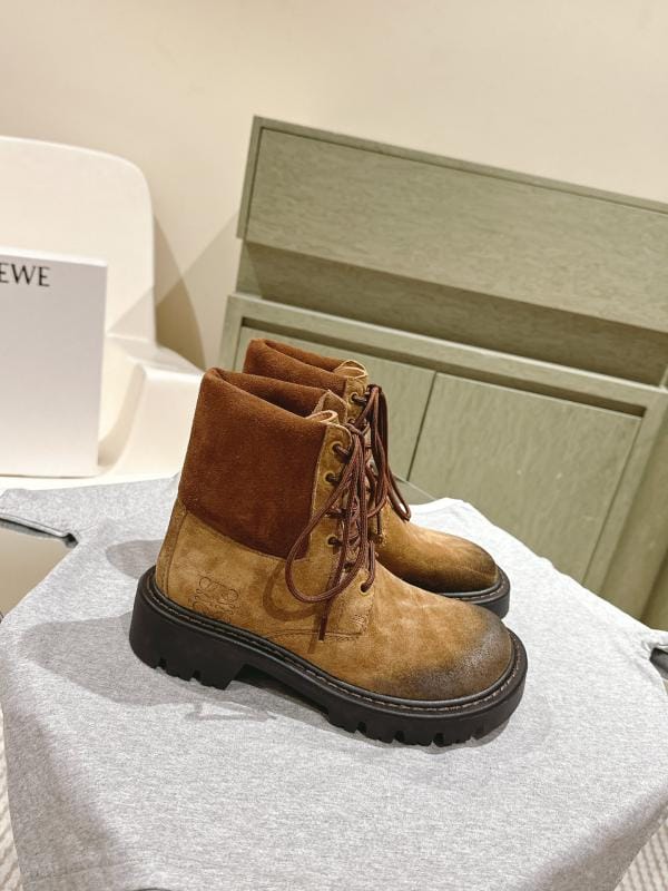 Loewe Star Round-Like lace-up boots