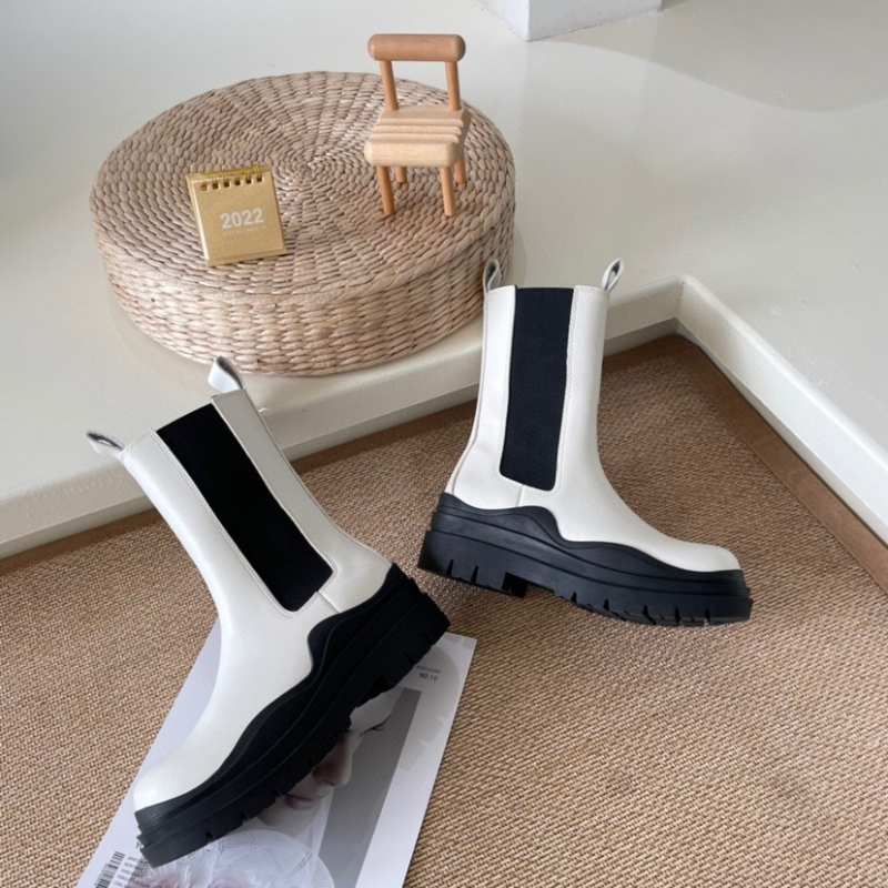 Classic baodie boots at low tube tube tube