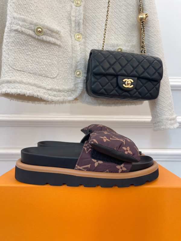 LV2022 Spring and Summer New Old Flower Series Velcro Slippers product