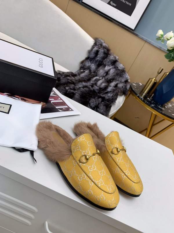 Gucci wool slippers