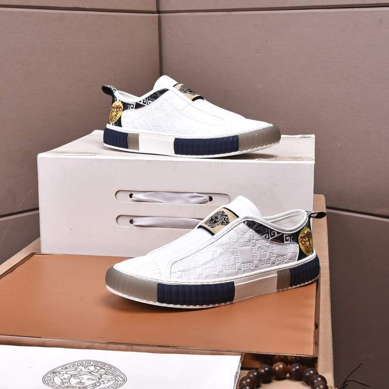 The latest new Armani relaxed shoes
