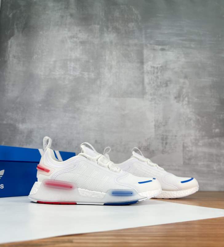 Adidas Classic Triple Leaf sneakers
