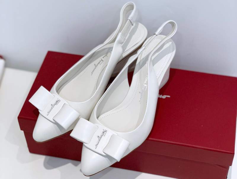 Ferragamo 2021 new living series thick heel sandals with heel-centers