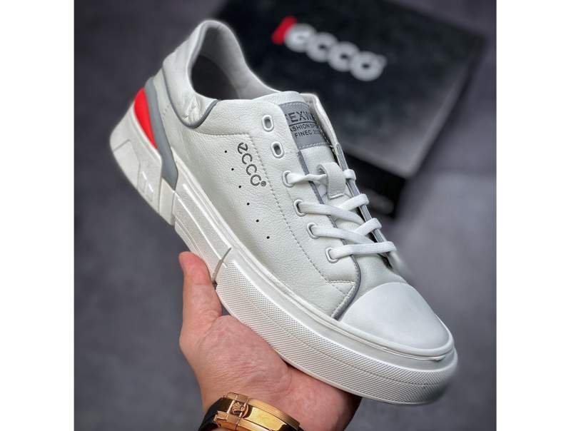 The same relaxed leather shoes from Aubi Huang Jingyu