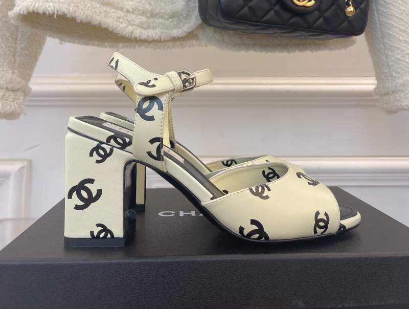 Chanel 2022 Spring and summer new C Fish Mouth Sandals with thick heel