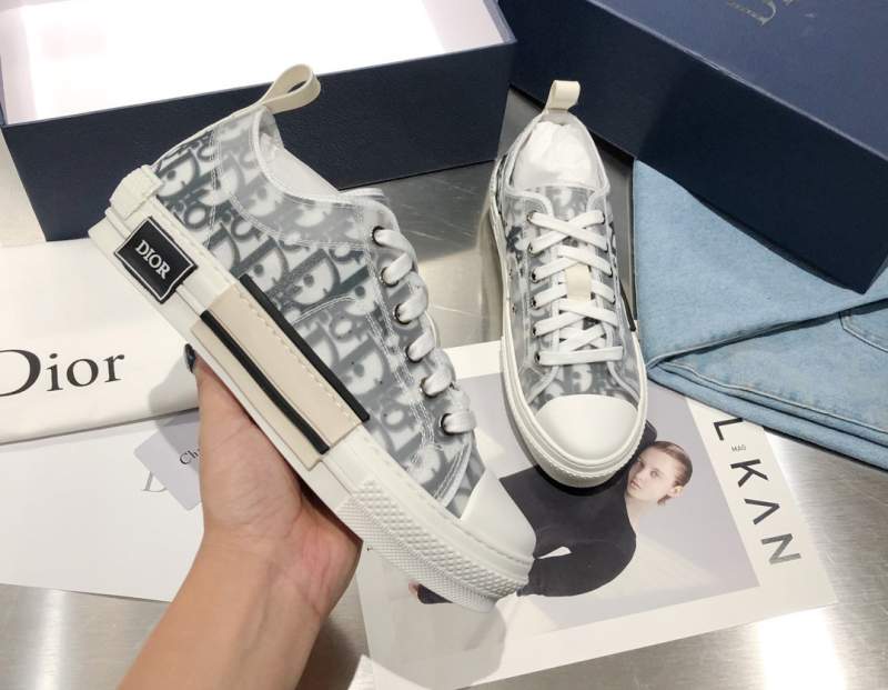 2020 Version of the beginning of spring Dior € E Early Spring Show Limited Edition Board Shoes