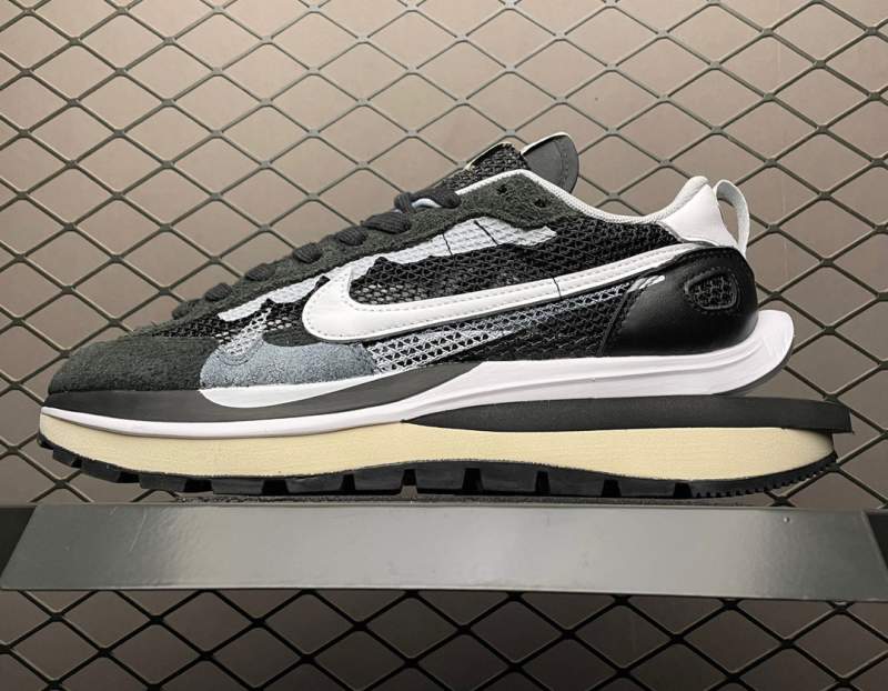 Nike sacai x nk vapapaffle 3.0 "black and white" bneakers black and white