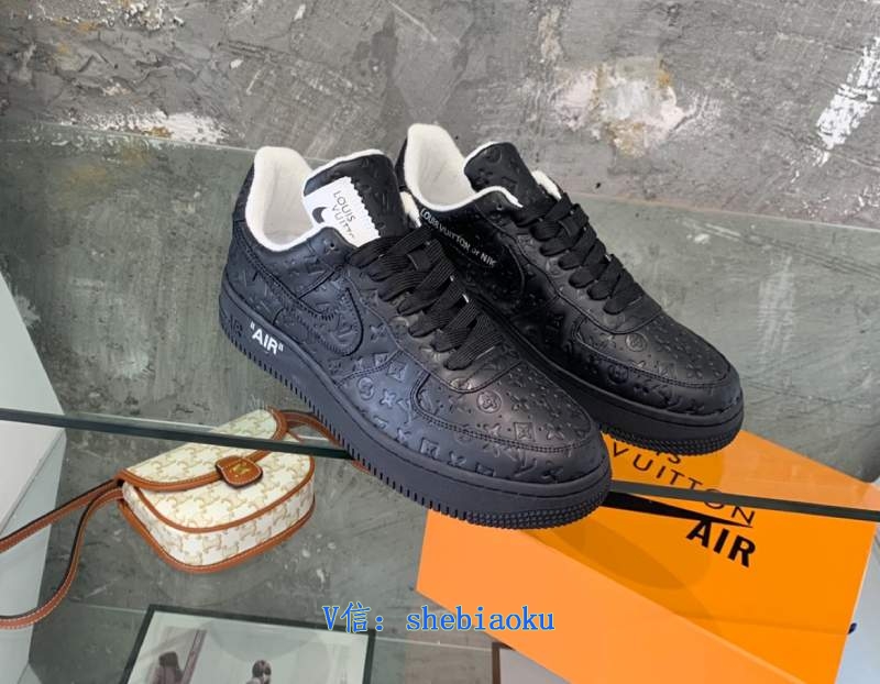 LV and Nike signed jointly series of air force couples relaxed sports shoes