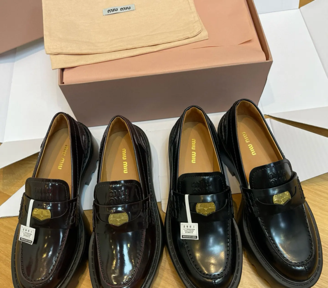 Purchase grade "𝐌𝐢𝐮𝐌𝐢𝐮" brand new gear thick-soled gold coin loafers