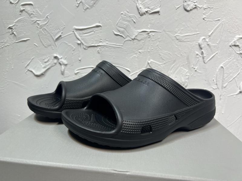 BALENCIAGA SLIDE MEN's collaborative sandals sandals