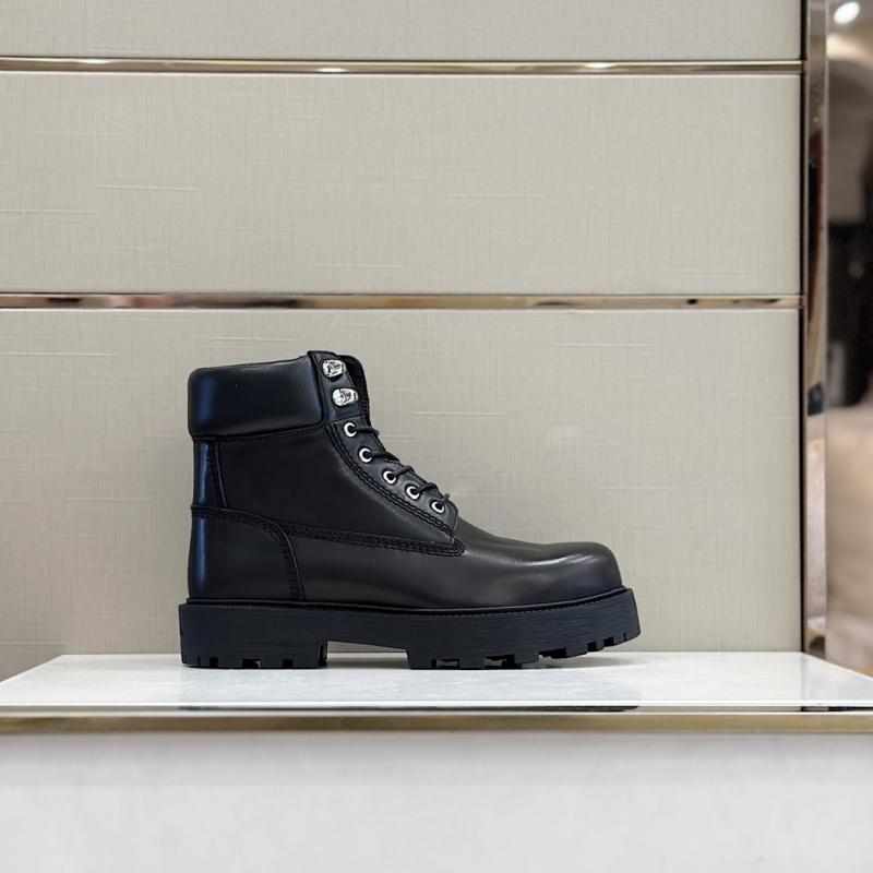 Givenchy shows men's boots
