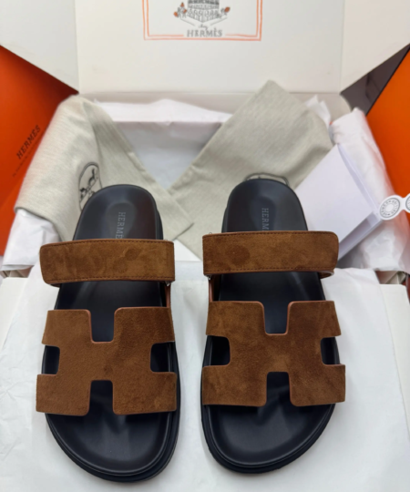 Hermès SS24 New Arrival The iconic Concha Slippers