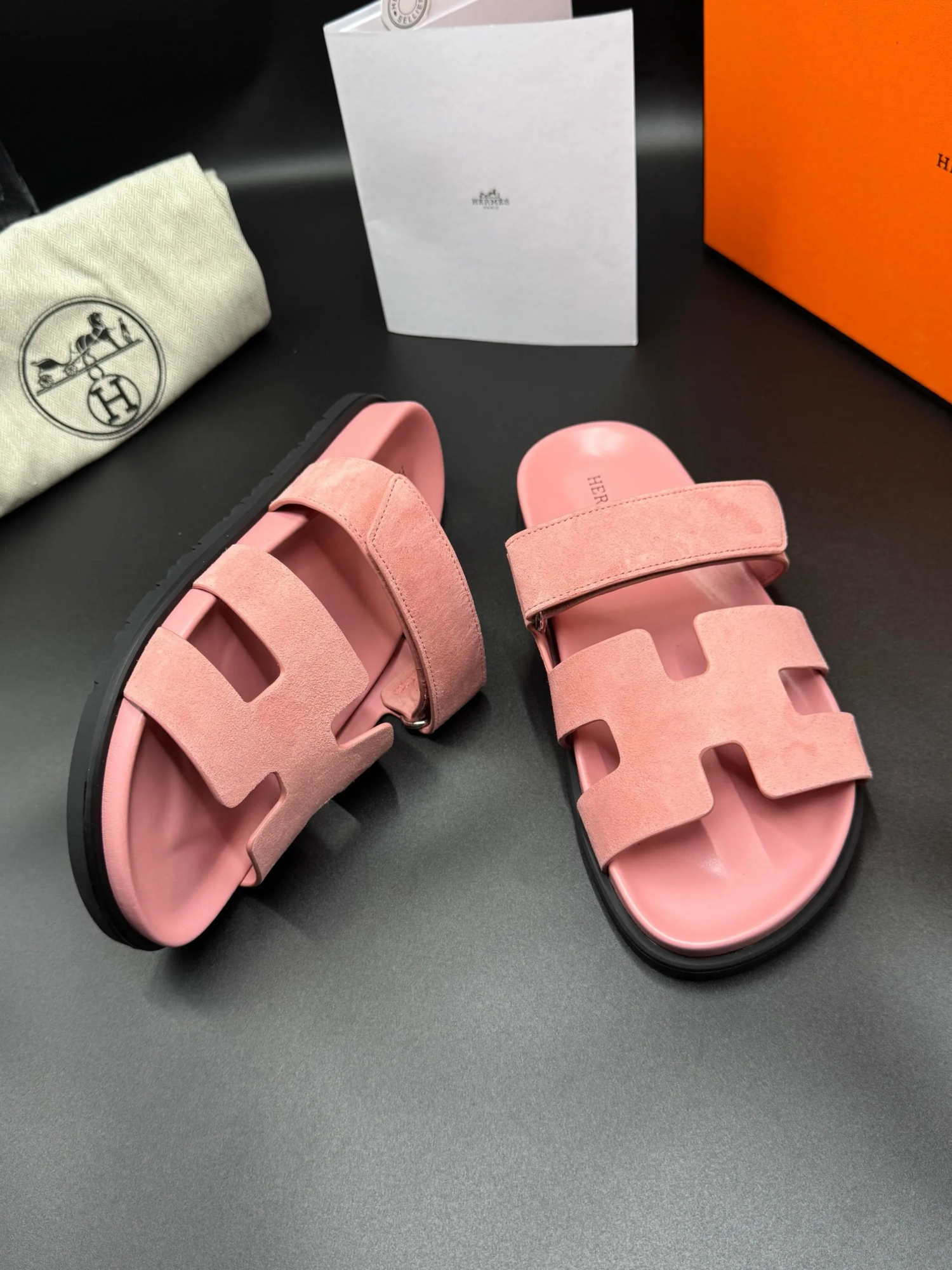 Lv Hump Shoe