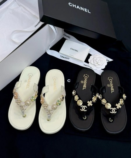 CHANEL 25P Small Color Buckle Clip-on Slippers
