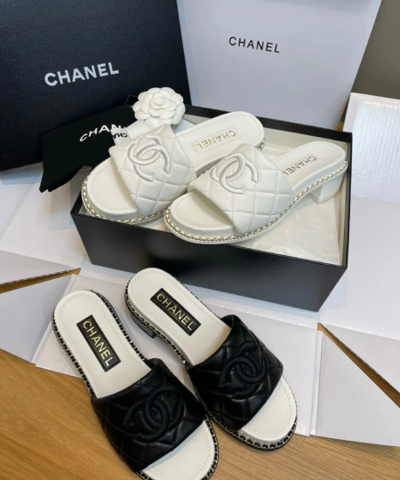  Chanel's diamond double C logo slippers with medium-thick heels (21)