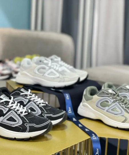  Dior B30 sneakers for men and women emphasizing high-quality craftsmanship