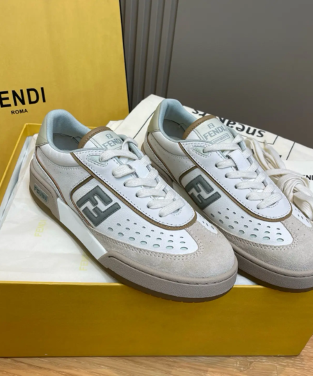 Fendi 2025 New Casual Shoes Vintage Classic Style