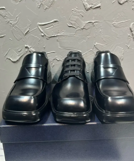 Prada Micro-logo Ripperstore Loafers Kikyo