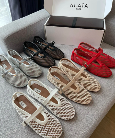 Alaia hollow mesh flat-bottomed Mary Jane ballet shoes (1)