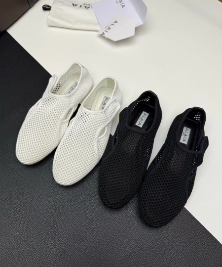 Alaia's new flat-soled breathable mesh hollow Velcro fishing net shoes (1)