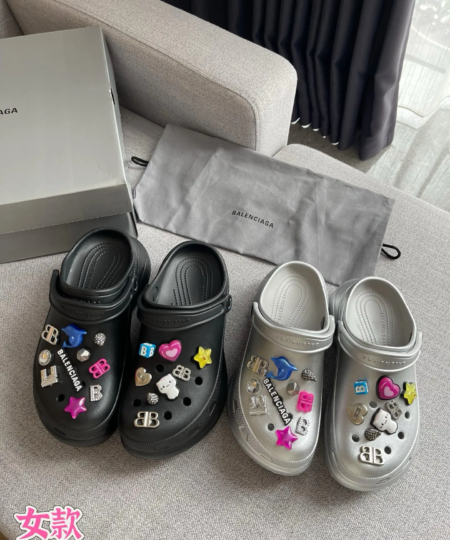 Balenciaga new DIY crocs hole slippers (42)