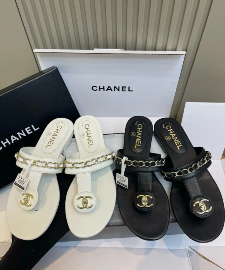 【CHANEL】𝟐𝟎𝟐𝟓 Spring and summer new foot-clip sandals (1)