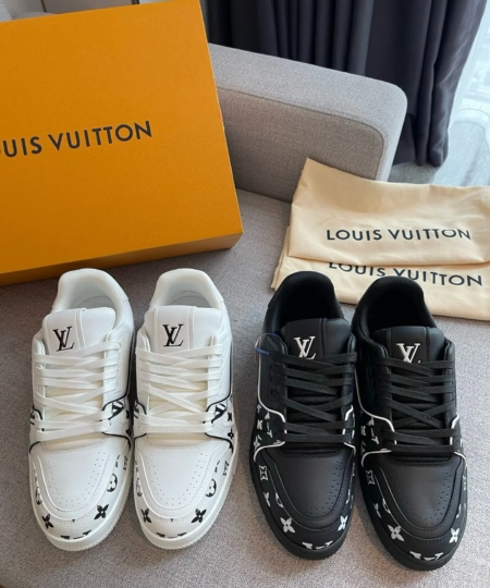 Louis Vuitton casual sneakers (1)
