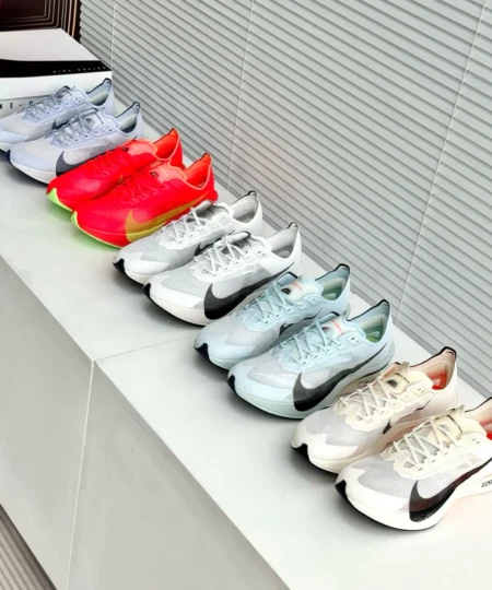 Nike VAPORFLY 4 Simple, versatile, comfortable and casual Fabric shock-absorbing Low-top running shoes (1)