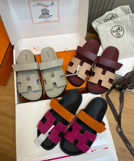 Purchasing ceiling-level Hermes Chypre slippers (1)